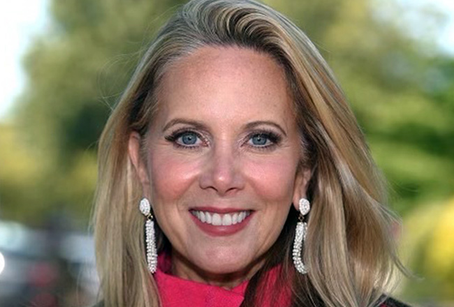  Laura Gillen